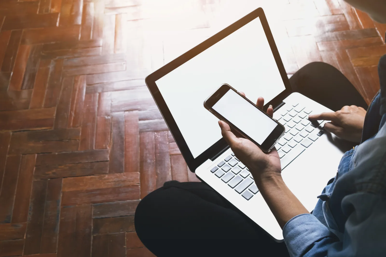 Website vs Aplikasi Mobile: Mana yang Bisnis Anda Butuhkan?